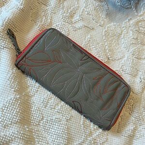 Travelon Wallet with RFID protection